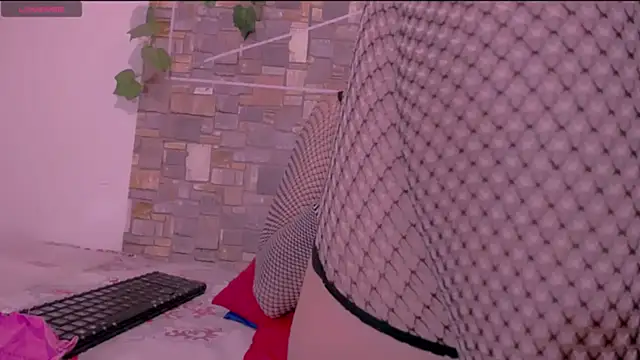 CrazyRousex online show from 01.06.26