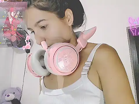 Snapshot of tifany19_ chatting on 10.16.25 tifany19  online show from 10.16.25