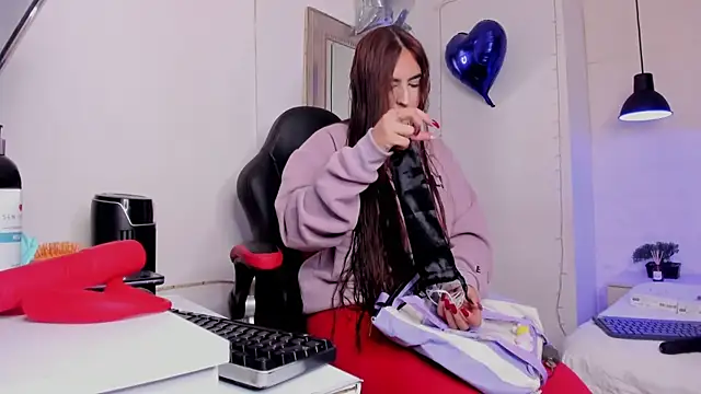 Snapshot of angel_hardy_dl chatting on 02.04.25 angel hardy dl online show from 02.04.25