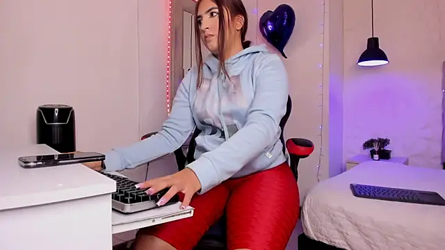 Snapshot of angel_hardy_dl chatting on 02.07.25 angel hardy dl online show from 02.07.25