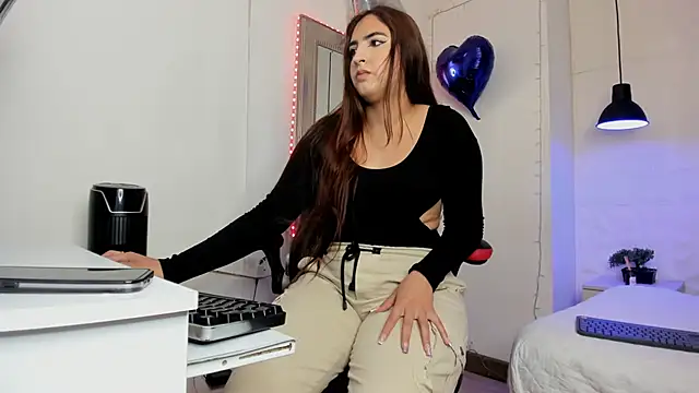 Snapshot of angel_hardy_dl chatting on 02.09.25 angel hardy dl online show from 02.09.25