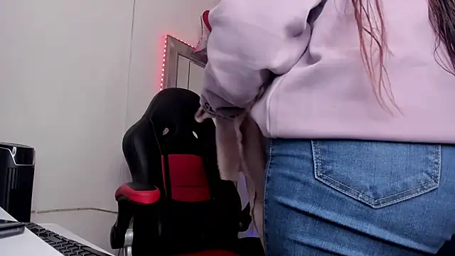 Snapshot of angel_hardy_dl chatting on 02.21.25 angel hardy dl online show from 02.21.25