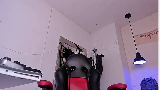 Snapshot of angel_hardy_dl chatting on 10.10.25 angel hardy dl online show from 10.10.25