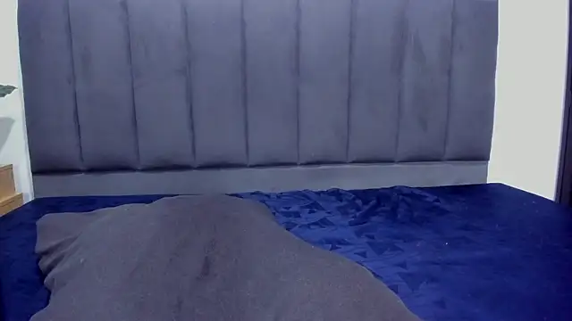 Stefanny Taylor  online show from 12.17.24