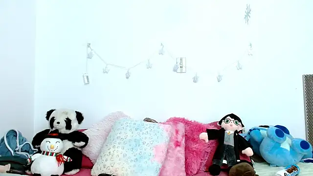 Snapshot of kendallsweet7 chatting on 02.13.25 kendallsweet7 online show from 02.13.25