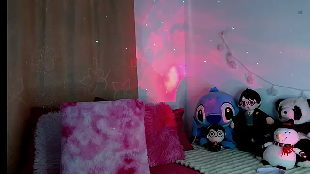 Snapshot of kendallsweet7 chatting on 03.08.25 kendallsweet7 online show from 03.08.25