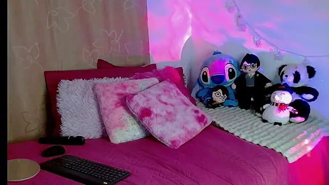 Snapshot of kendallsweet7 chatting on 03.08.25 kendallsweet7 online show from 03.08.25