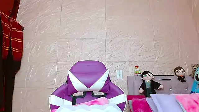 Snapshot of kendallsweet7 chatting on 09.23.25 kendallsweet7 online show from 09.23.25