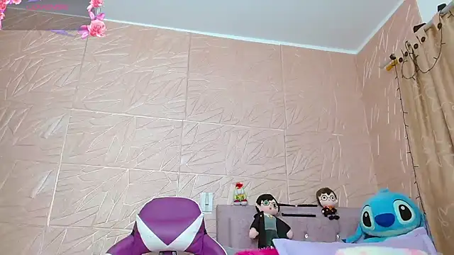 Snapshot of kendallsweet7 chatting on 10.24.25 kendallsweet7 online show from 10.24.25