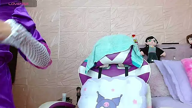 Snapshot of kendallsweet7 chatting on 11.12.25 kendallsweet7 online show from 11.12.25