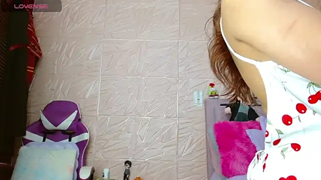 Snapshot of kendallsweet7 chatting on 11.14.25 kendallsweet7 online show from 11.14.25