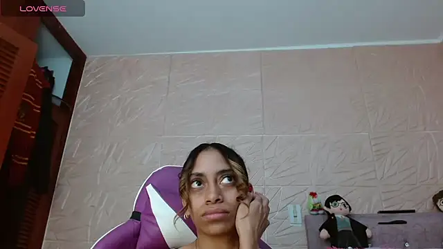 Snapshot of kendallsweet7 chatting on 11.17.25 kendallsweet7 online show from 11.17.25