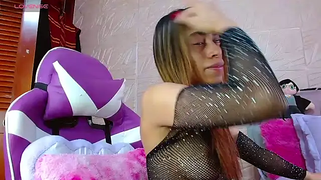 Snapshot of kendallsweet7 chatting on 11.25.25 kendallsweet7 online show from 11.25.25