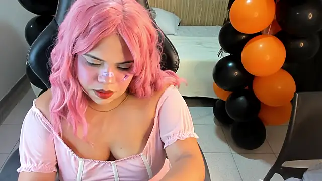 Snapshot of samy_19_ chatting on 10.28.25 samy 19 online show from 10.28.25