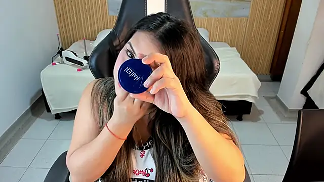 Snapshot of samy_19_ chatting on 12.04.25 samy 19 online show from 12.04.25