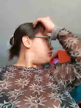 Snapshot of Angiee2001 chatting on 03.21.25 Angiee2001 online show from 03.21.25