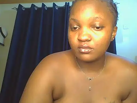 Snapshot of Ebony_butt chatting on 10.25.25 Ebony butt online show from 10.25.25