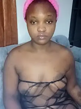 Snapshot of Ebony_butt chatting on 06.27.26 Ebony butt online show from 06.27.26