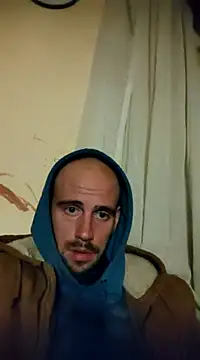 Snapshot of Rejtelmesest chatting on 12.20.24 Rejtelmesest online show from 12.20.24