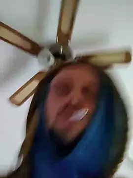 Snapshot of Rejtelmesest chatting on 12.31.24 Rejtelmesest online show from 12.31.24