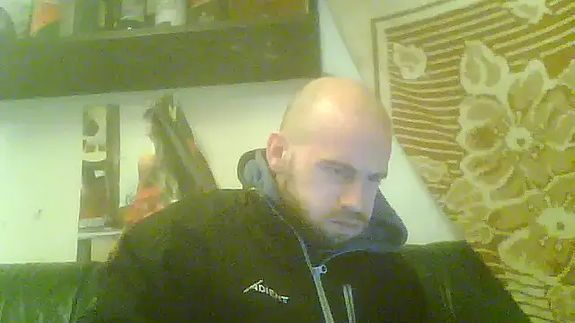 Snapshot of Rejtelmesest chatting on 02.18.25 Rejtelmesest online show from 02.18.25