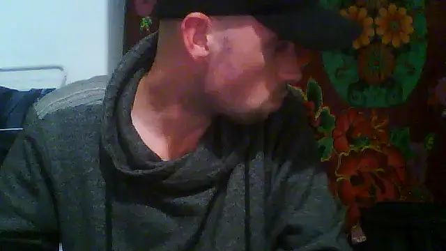 Snapshot of Rejtelmesest chatting on 11.01.25 Rejtelmesest online show from 11.01.25