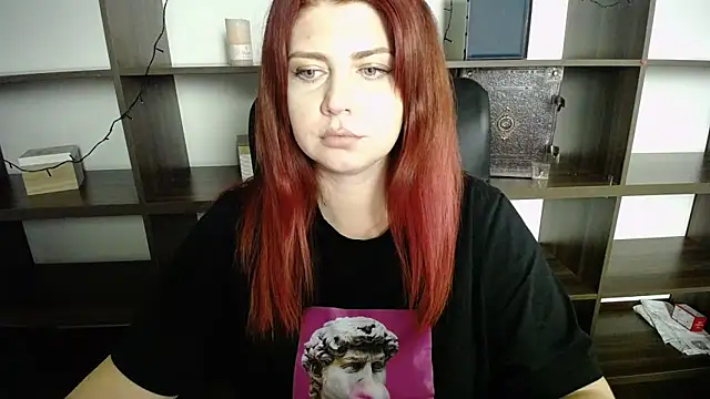 Lizzy Love online show from 01.18.25