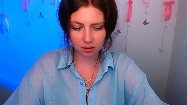 Snapshot of Lizzy_Love chatting on 07.28.26 Lizzy Love online show from 07.28.26