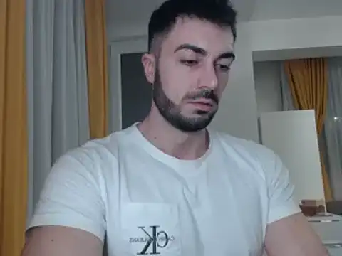 Snapshot of GoldenMark chatting on 02.02.25 GoldenMark online show from 02.02.25