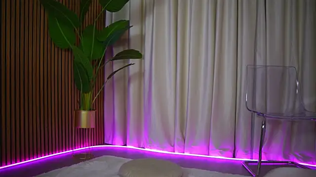 Snapshot of FoxieJullia chatting on 02.08.26 FoxieJullia online show from 02.08.26