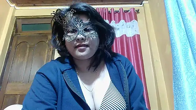 Snapshot of Cutehornycouples chatting on 02.13.25 Cutehornycouples online show from 02.13.25