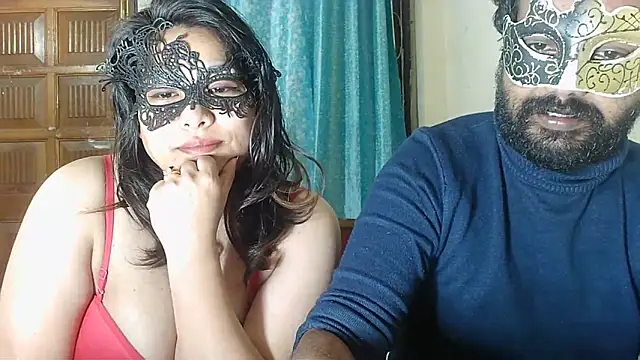 Snapshot of Cutehornycouples chatting on 09.23.25 Cutehornycouples online show from 09.23.25