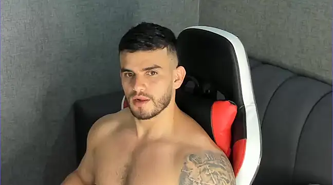 Snapshot of Ricardogo19 chatting on 01.19.25 Ricardogo19 online show from 01.19.25