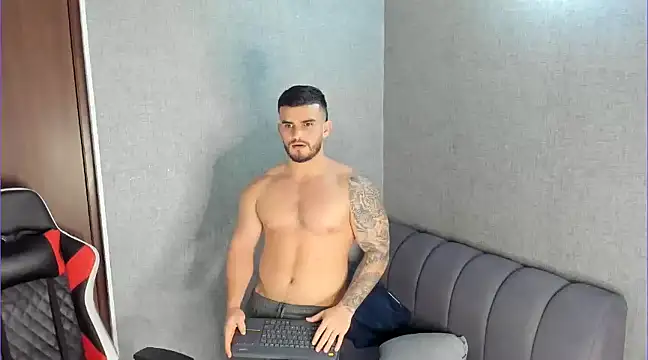 Snapshot of Ricardogo19 chatting on 01.21.25 Ricardogo19 online show from 01.21.25