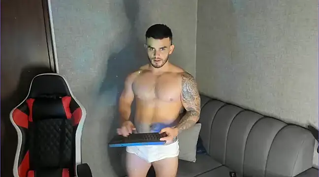 Snapshot of Ricardogo19 chatting on 01.25.25 Ricardogo19 online show from 01.25.25