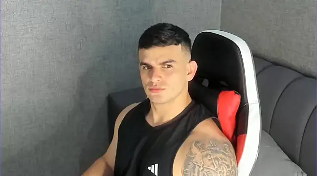 Snapshot of Ricardogo19 chatting on 01.28.25 Ricardogo19 online show from 01.28.25