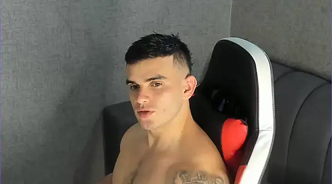 Snapshot of Ricardogo19 chatting on 01.29.25 Ricardogo19 online show from 01.29.25