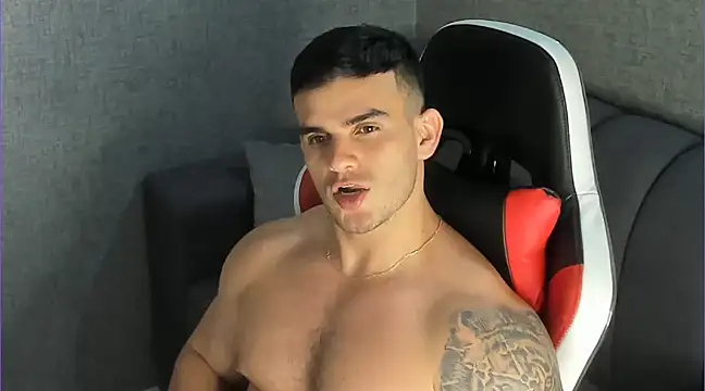 Snapshot of Ricardogo19 chatting on 02.02.25 Ricardogo19 online show from 02.02.25