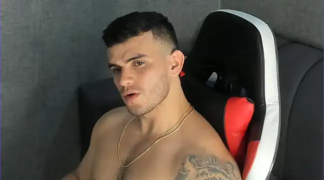 Snapshot of Ricardogo19 chatting on 02.05.25 Ricardogo19 online show from 02.05.25