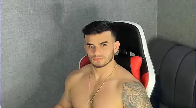 Snapshot of Ricardogo19 chatting on 02.15.25 Ricardogo19 online show from 02.15.25