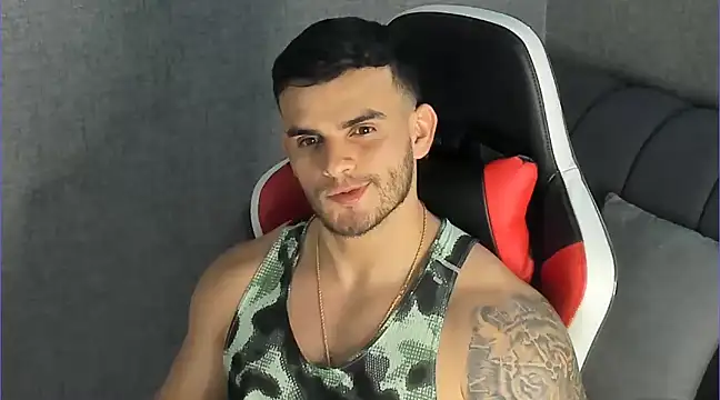 Snapshot of Ricardogo19 chatting on 02.19.25 Ricardogo19 online show from 02.19.25