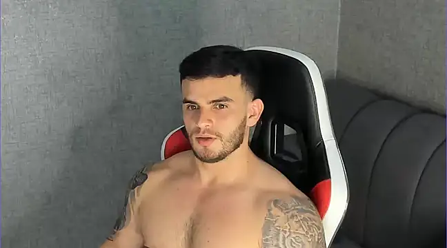 Snapshot of Ricardogo19 chatting on 02.25.25 Ricardogo19 online show from 02.25.25