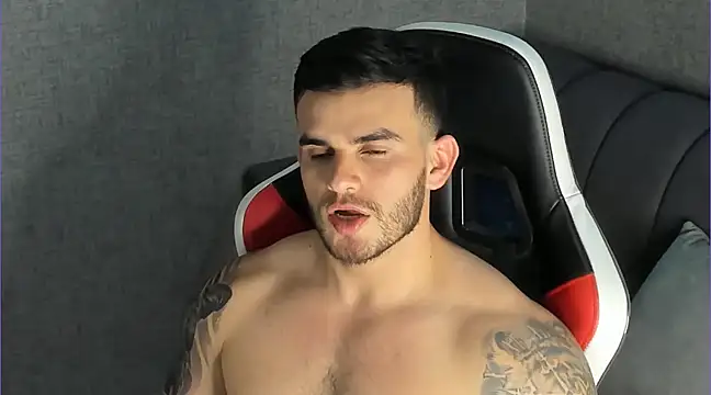 Snapshot of Ricardogo19 chatting on 02.26.25 Ricardogo19 online show from 02.26.25