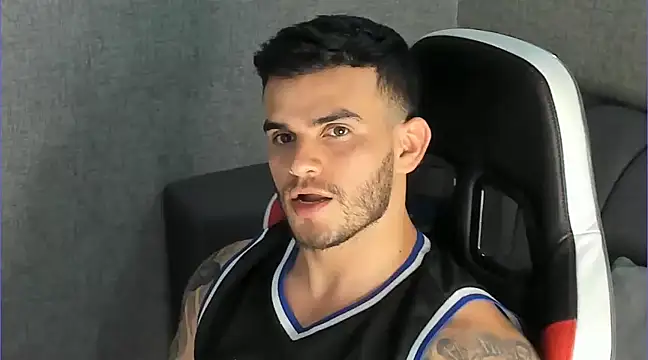 Snapshot of Ricardogo19 chatting on 02.26.25 Ricardogo19 online show from 02.26.25