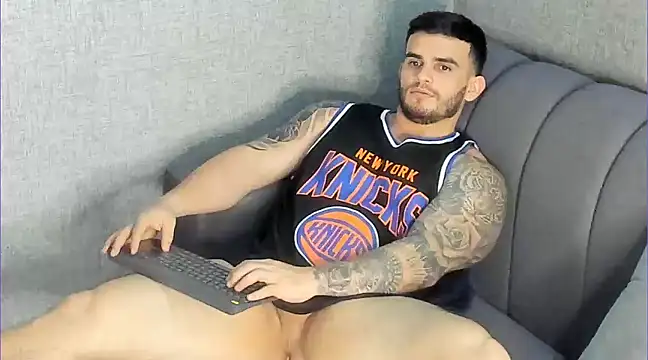 Snapshot of Ricardogo19 chatting on 02.26.25 Ricardogo19 online show from 02.26.25