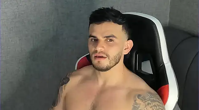 Snapshot of Ricardogo19 chatting on 02.28.25 Ricardogo19 online show from 02.28.25