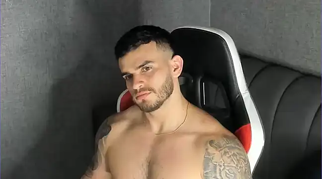 Snapshot of Ricardogo19 chatting on 03.10.25 Ricardogo19 online show from 03.10.25