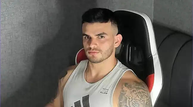 Snapshot of Ricardogo19 chatting on 03.14.25 Ricardogo19 online show from 03.14.25