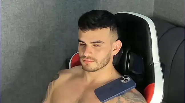 Snapshot of Ricardogo19 chatting on 03.17.25 Ricardogo19 online show from 03.17.25