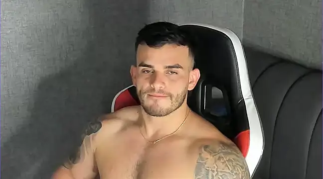 Snapshot of Ricardogo19 chatting on 03.22.25 Ricardogo19 online show from 03.22.25